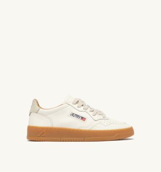 Autry SNEAKERS MEDALIST LOW IN PELLE MARSHMALLOW