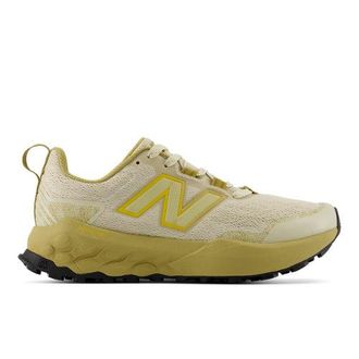 New Balance Womens Garo&eacute; V2 in Brown/Yellow Textile, size 4.5 Narrow