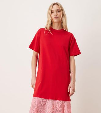 Never Fully Dressed Petite - Vestito T-shirt lungo oversize in jersey rosso e rosa con gonna in pizzo