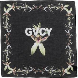 Givenchy ACCESSORI - Sciarpe su YOOX.COM