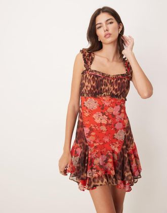Asos Vestito corto con stampa animalier e a fiori, con maniche ad aletta e nastro a contrasto sui bordi-Multicolore