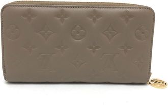 Louis Vuitton Beige Leather Long Wallet (Bi-Fold) (Pre-Owned)