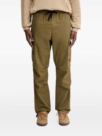 HUGO BOSS Cargo broek met logodetail - Bruin