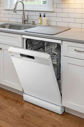 Living and Home 45cm Freestanding Dishwasher Dish Dryer 6 Programs 10 Place Settings with Delay-Start & Quick Wash Function in White