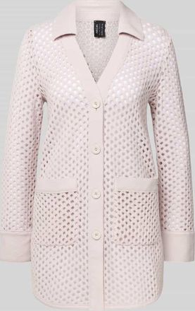 Marc Cain Strickjacke aus Schurwolle mit Umlegekragen und V-Ausschnitt in Kitt, Größe 36