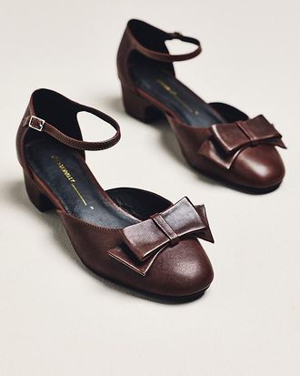 Intentionally blank Mary Jane Bow Heels