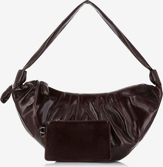 Christophe Lemaire Schultertasche aus lackiertem Canvas Large Croissant