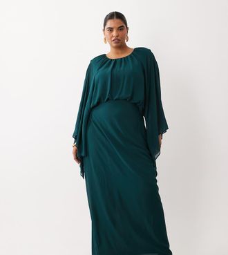 Tfnc Plus vestito maxi in chiffon con dettaglio mantella e girocollo in verde petrolio scuro