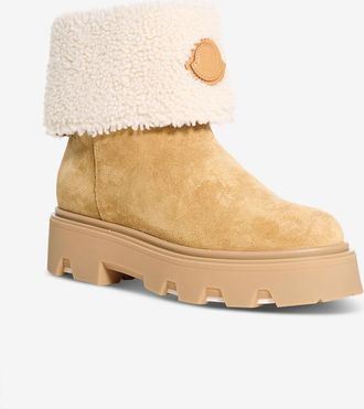 Moncler Wildleder-Stiefeletten mit besticktem Logo Aurea Mid