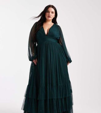 Lace & Beads Plus Madison - Vestito lungo da damigella a maniche lunghe verde bosco