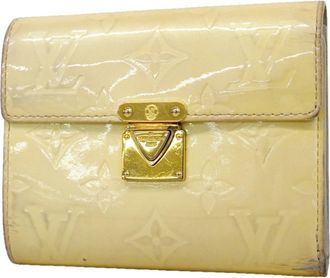 Louis Vuitton Pearl Wallet (Tri-Fold) (Pre-Owned)