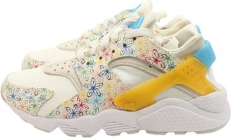 Nike Air Huarache Floral Swoosh - Dames - Hardloopschoenen - Veelkleurig - 36 1/2 EU - Leer - Fitness