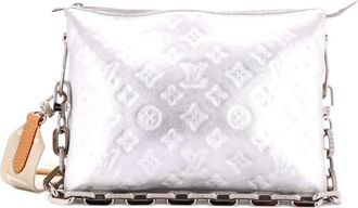 Louis Vuitton Borsa a tracolla Coussin Bag PM in pelle di agnello goffrata con monogramma - Argento