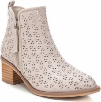 Xti Womens Suede Ankle Booties In Ice