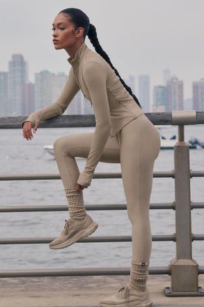 Alo | Airlift High-Waist Sleek Legging in Gravel Beige, Size: Medium
