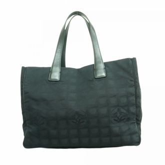 Chanel Black Nylon Tote Bag (Pre-Owned)