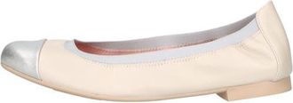 Pretty Ballerinas Round toe elasticated ballet flat in Ivory at Nordstrom, Size 37.5