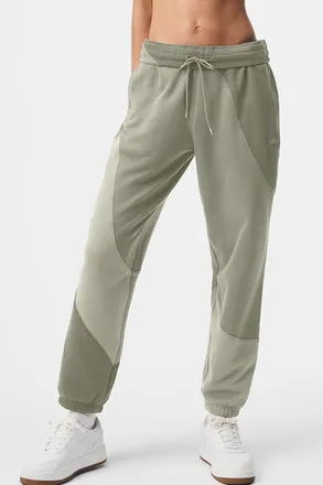 Alo | Make Waves Sweatpant in Limestone Tonal, Size: XL WOMEN/L MEN