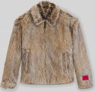 HUGO BOSS Relaxed Fit Webpelzjacke mit Spitzkragen Modell BRYAN2541 in Beige, Größe M