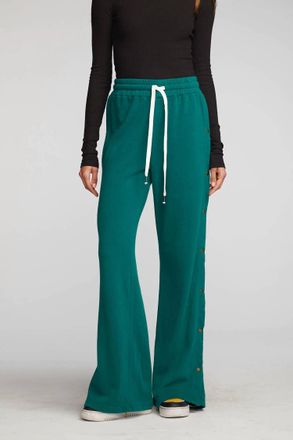 Chaser Wide Leg Button Sweat Pant In Emerald