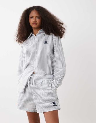 Polo Ralph Lauren Wimbledon Capsule - Pantaloncini a pieghe bianchi a righe con stemma ricamato in coordinato-Bianco