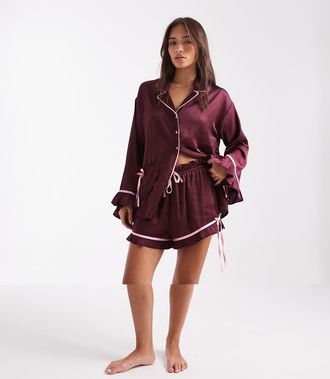 Miss Selfridge Pigiama con pantaloncini in raso color fico-Viola