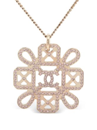 Chanel 2017 CC Mark necklace - women - Gold Plated/Faux Pearl - One Size