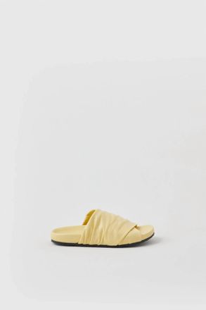 Closed Womens Cross Italian Leather Sandals In Yellow Orchid