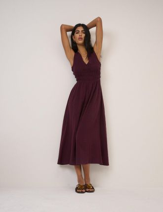 Nobody's Child Dark Purple Sleeveless Audrey Midi Dress