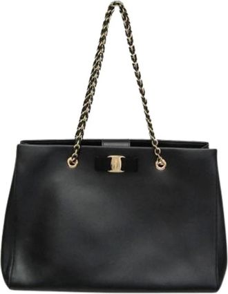Ferragamo Pre-owned Tote Bags, female, Black, Size: ONE SIZE Pre-owned Chain Shoulder Tote