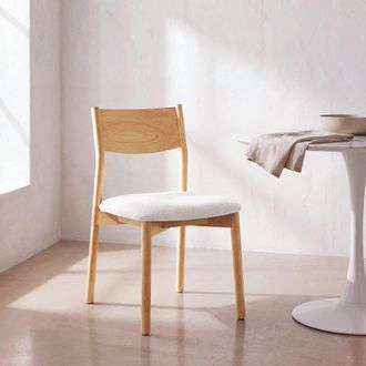 Maisons du monde Silla de tejido de poli&eacute;ster reciclado crudo con patas de madera de haya maciza
