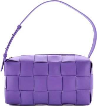 Bottega Veneta Brick Cassette Maxi Intrecciato Leather shoulder bag - Paars