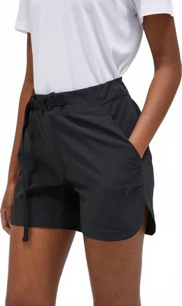 Peak Performance Vislight Light Shorts In Black