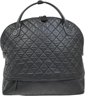 Chanel Pre-owned Weekend Bags, female, Black, Size: ONE SIZE Pre-owned Horizontal sport weekender bag