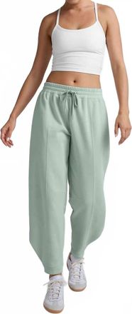 Beyond Yoga Luxe Fleece Barrel Sweatpants In Pale Blue