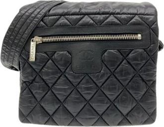 Chanel Pre-owned Cross Body Bags, female, Black, Size: ONE SIZE Pre-owned Nylon Cross Body Bag