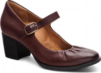 Aetrex Womens Sara Pump Heels In Burgundy