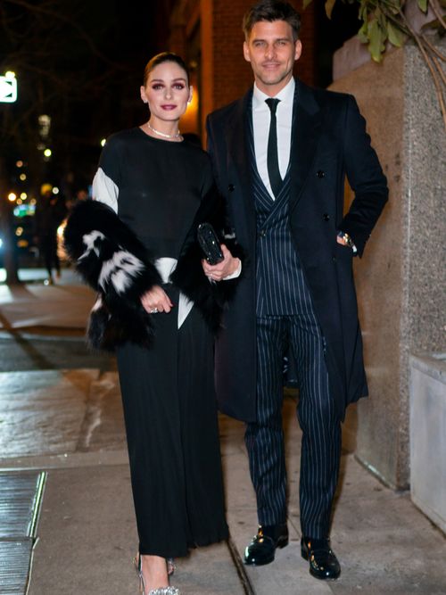 Olivia Palermo und Johannes Huebl, in einem Galaoutfit.