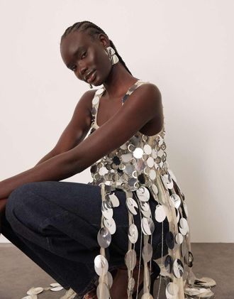 Asos ASOS Edition - Crop top futurista con paillettes color argento con frange lunghe in 3D