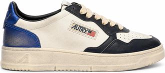 Autry Low-Top Vintage Sneakers with Blue Accents and Classic Design
