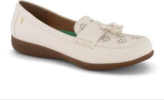 Andrea Womens Tassel Detail Loafer In Beige