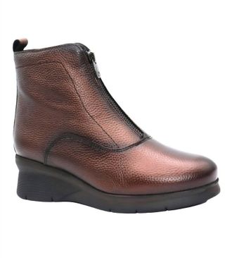 Eric Michael Womens Mandy Wedge Bootie In Copper
