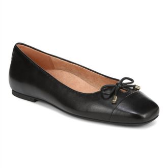 Vionic Womens Klara Flat Shoes In Black