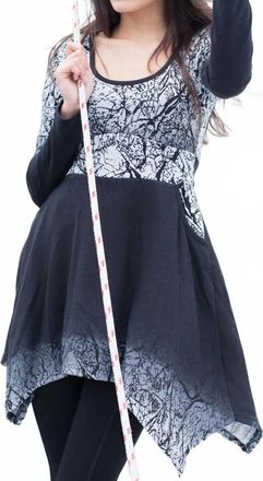 Papillon Crackle Print Hankey Hem With Pockets Dress In Black