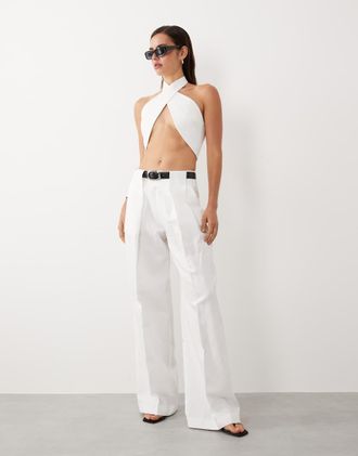 Mango In collaborazione con Hailey Bieber - Pantaloni dritti sartoriali bianchi con pieghe sul davanti in coordinato-Bianco