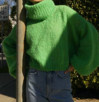 Americandreams Pepper Roll Neck Alpaca Pullover In Bright Green