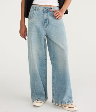 A&eacute;ropostale Mega Baggy Jean