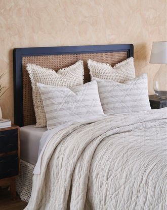 Amity Home Henry King Size Linen Quilt