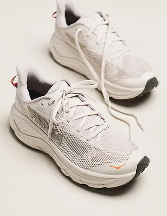 Hoka One One Challenger 8 Sneakers