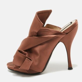 N&deg;21 N21 Brown Satin Raso Knot Mules